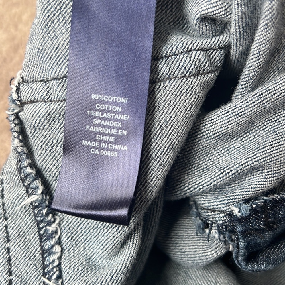 Contrast Denim Shorts - Picture 7 of 11